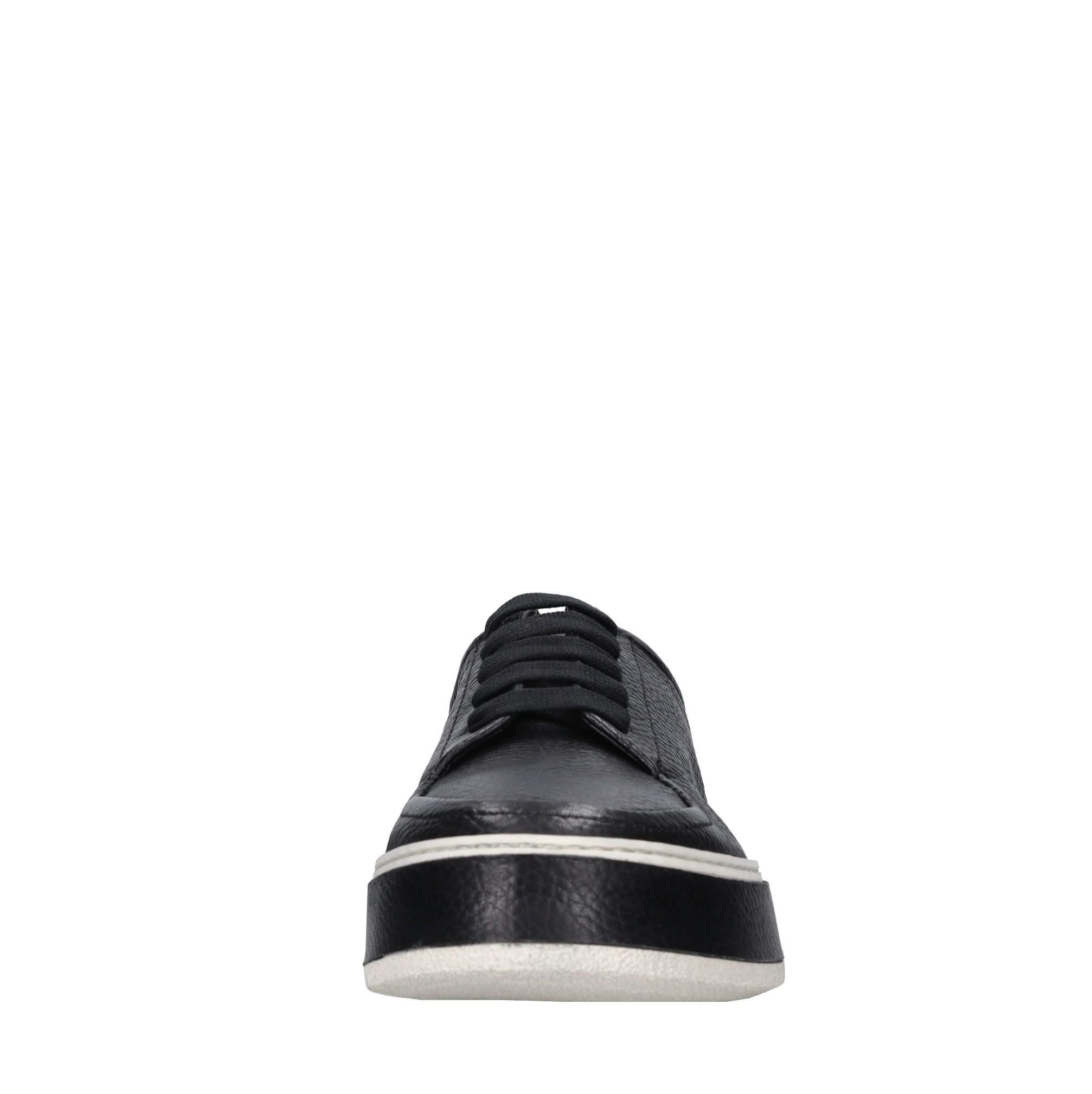 Sneakers in pelle 