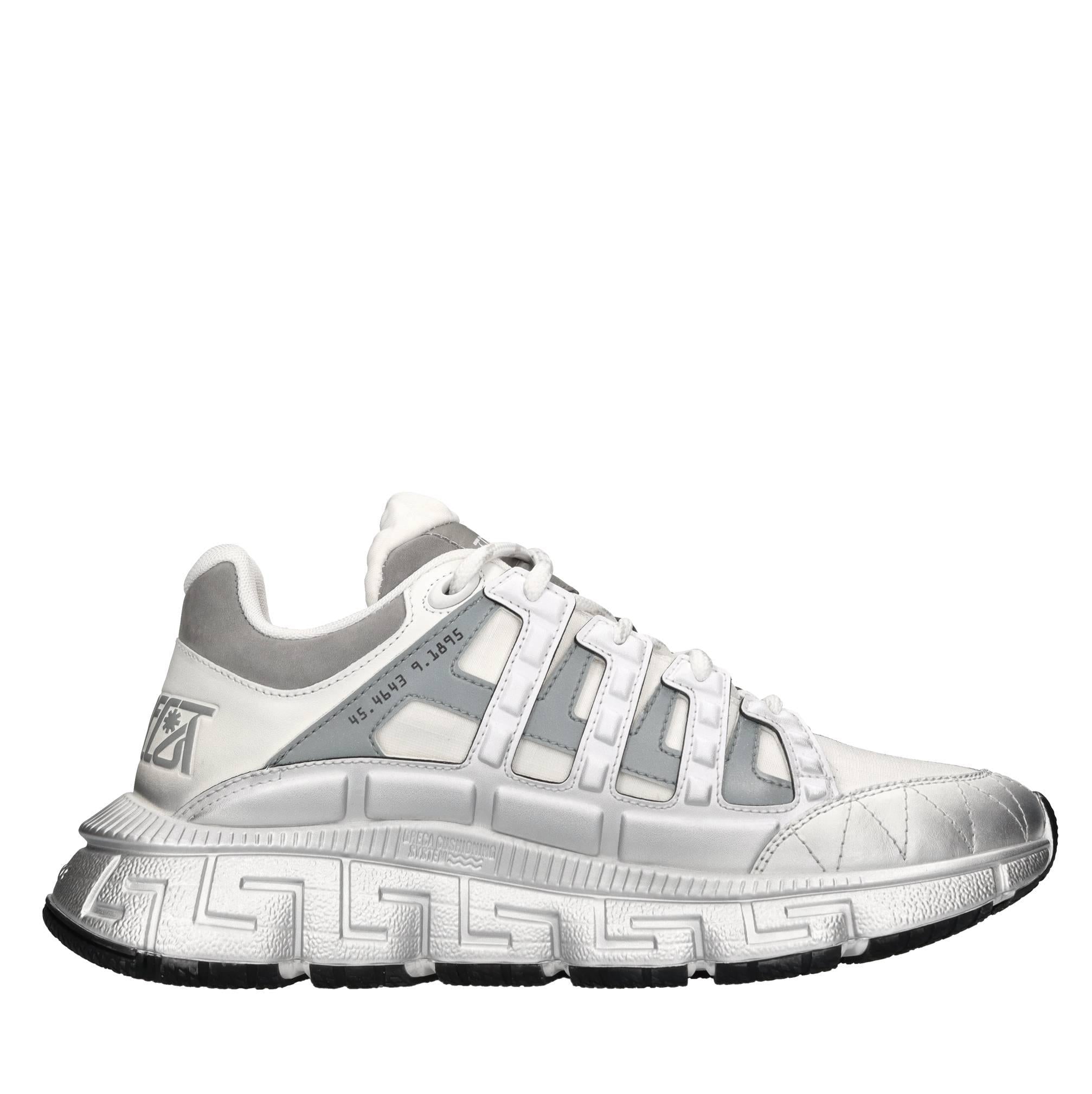 Sneakers in pelle e tessuto 