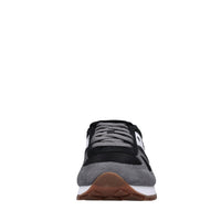 Sneakers in camoscio e tessuto 