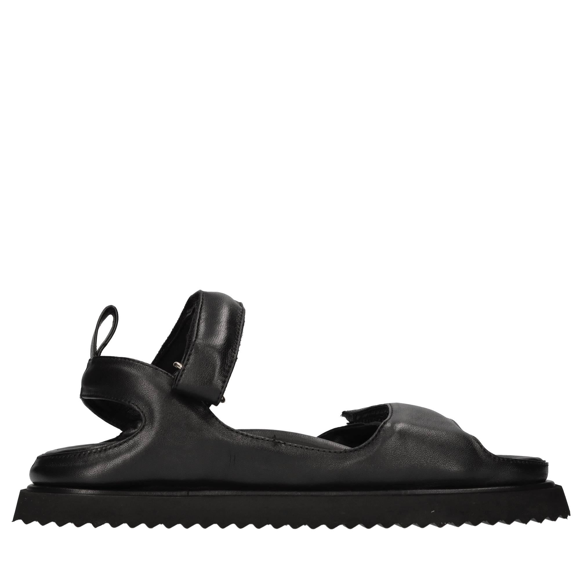 Sandali flat in pelle 