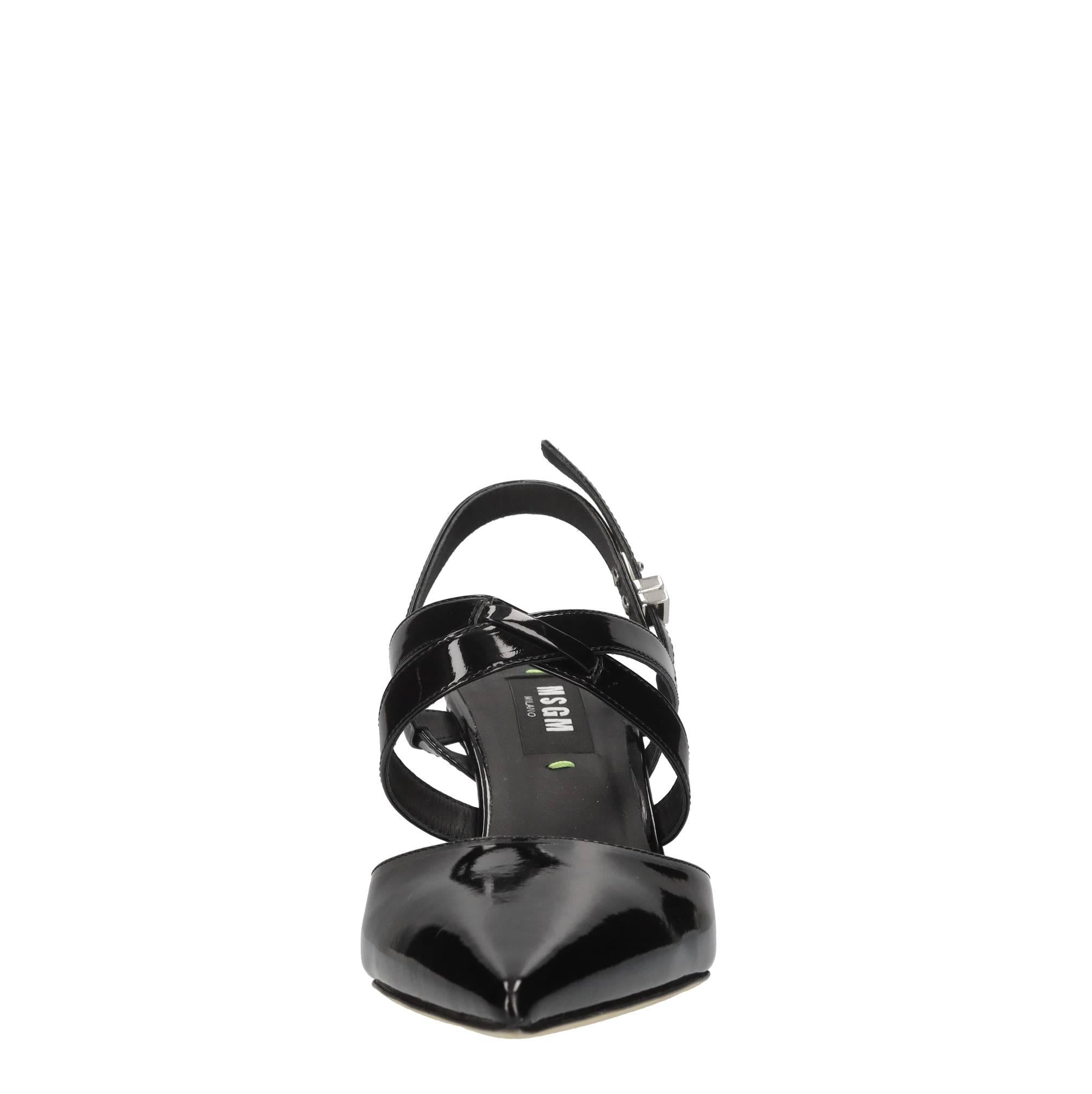 Décolleté slingback in vernice 