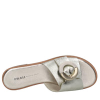 Flat in pelle 