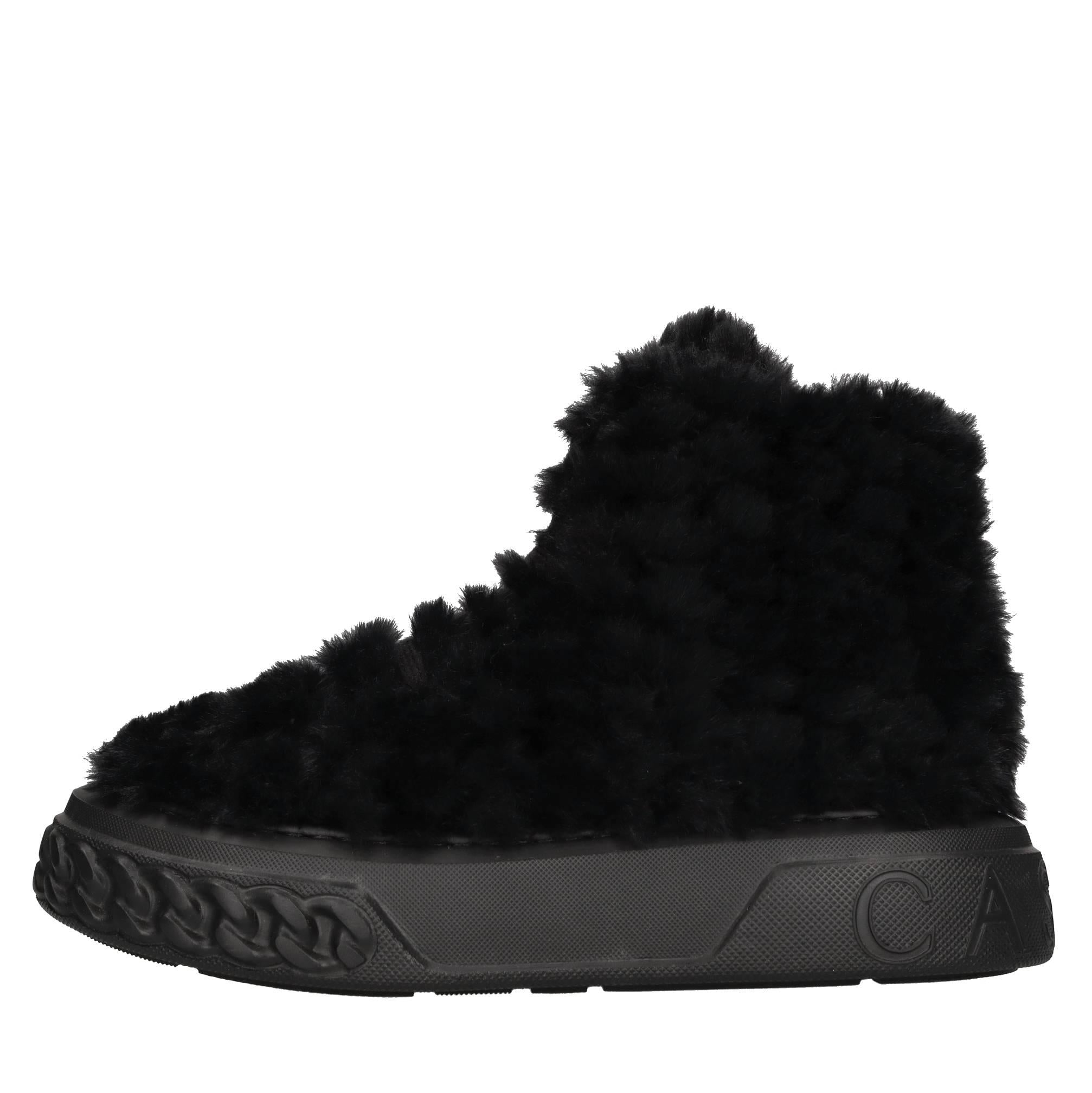 Sneakers Off road in ecopelliccia 