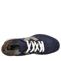 Sneakers in camoscio e tessuto 