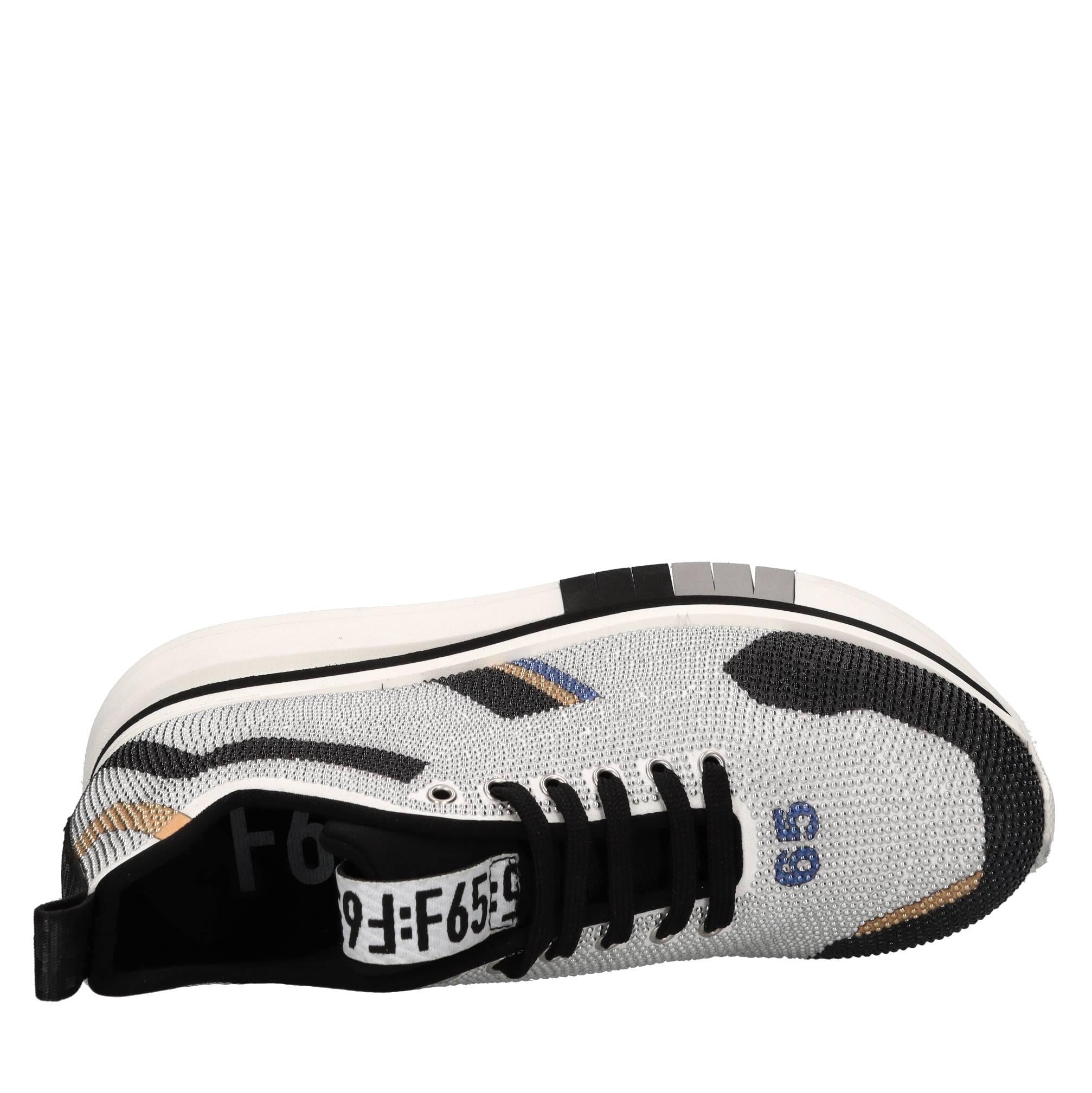 Sneakers in tessuto e strass 