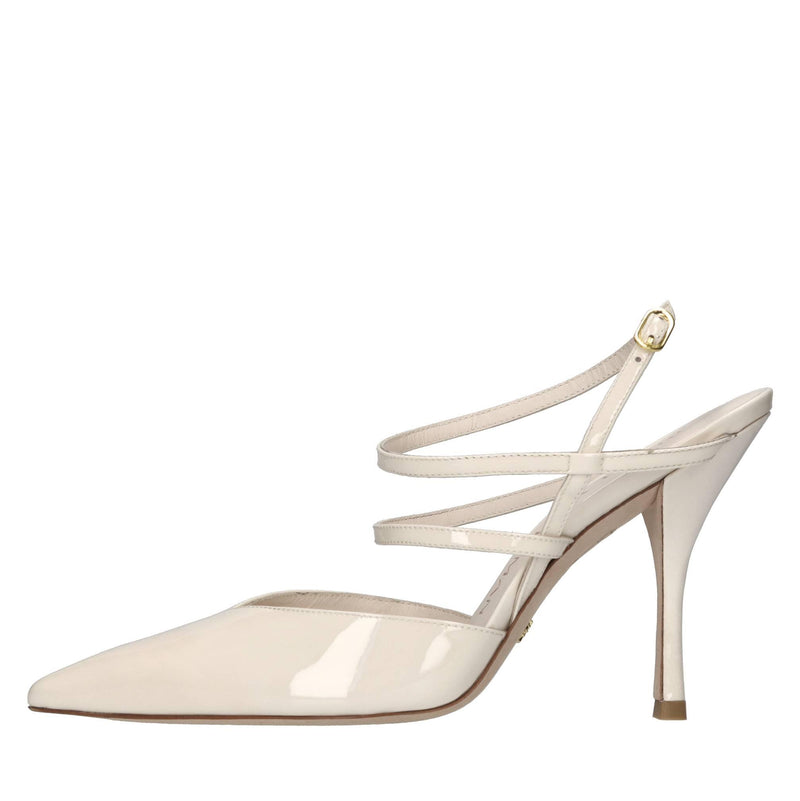 Décolleté slingback in vernice 