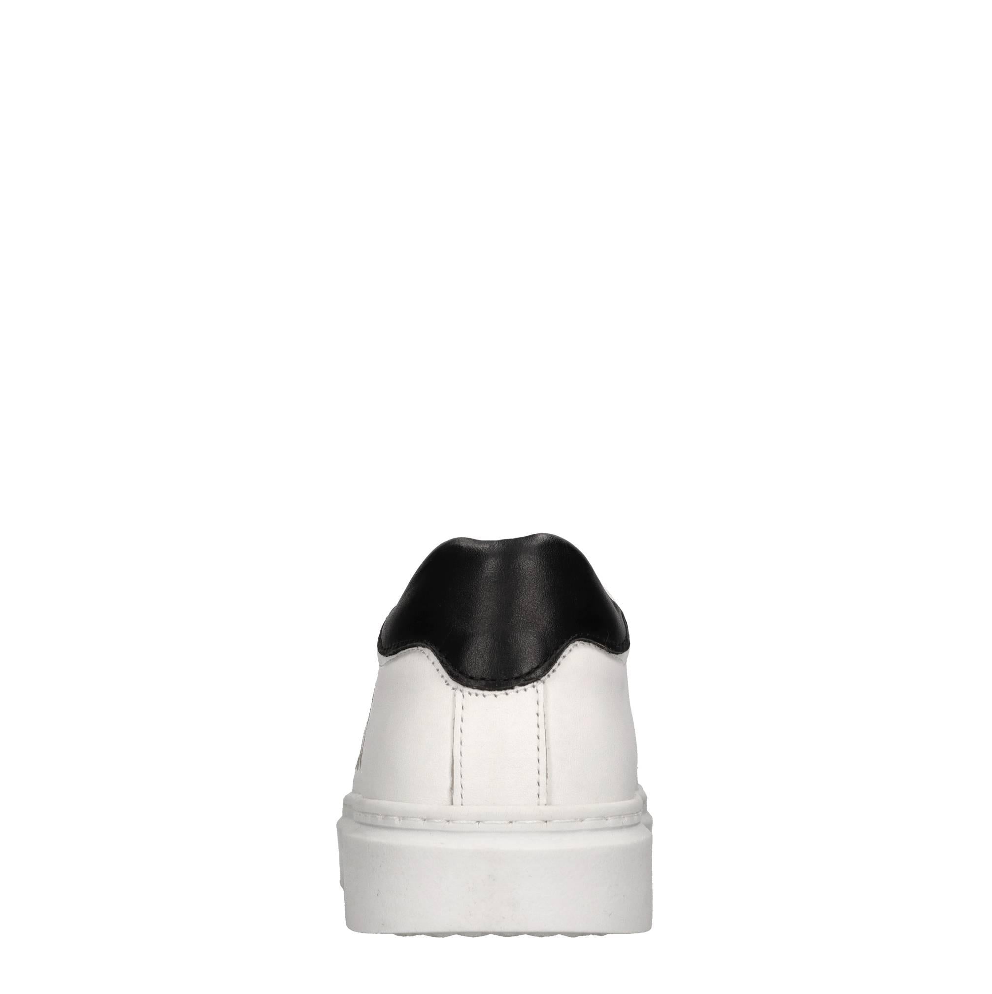 Sneakers modello IRIS in pelle 