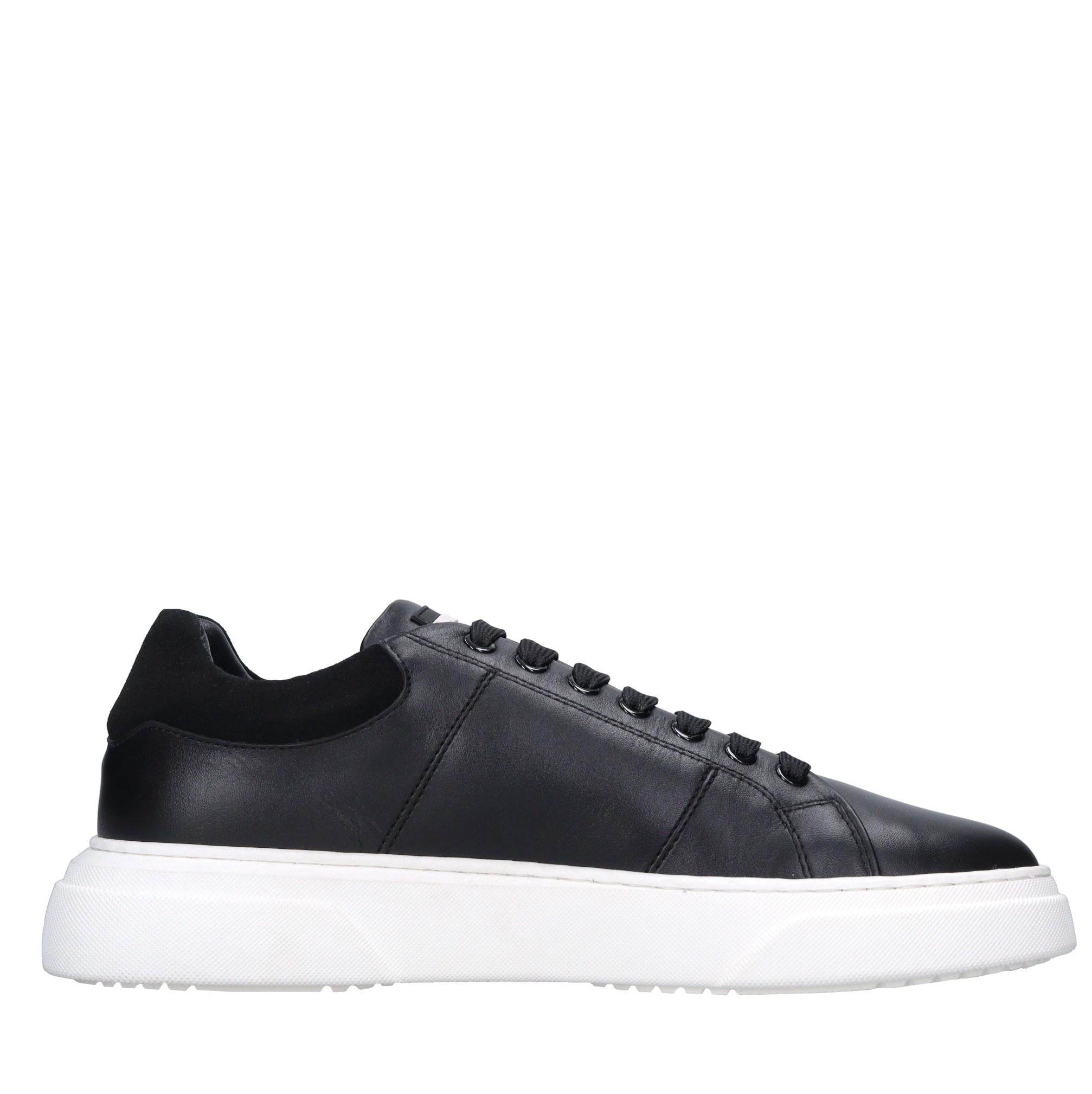 Sneakers in pelle 