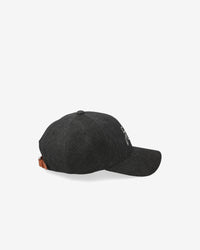 Cappello PREMIATA in cotone con cinturino in pelle e fibbia.<BR/> 