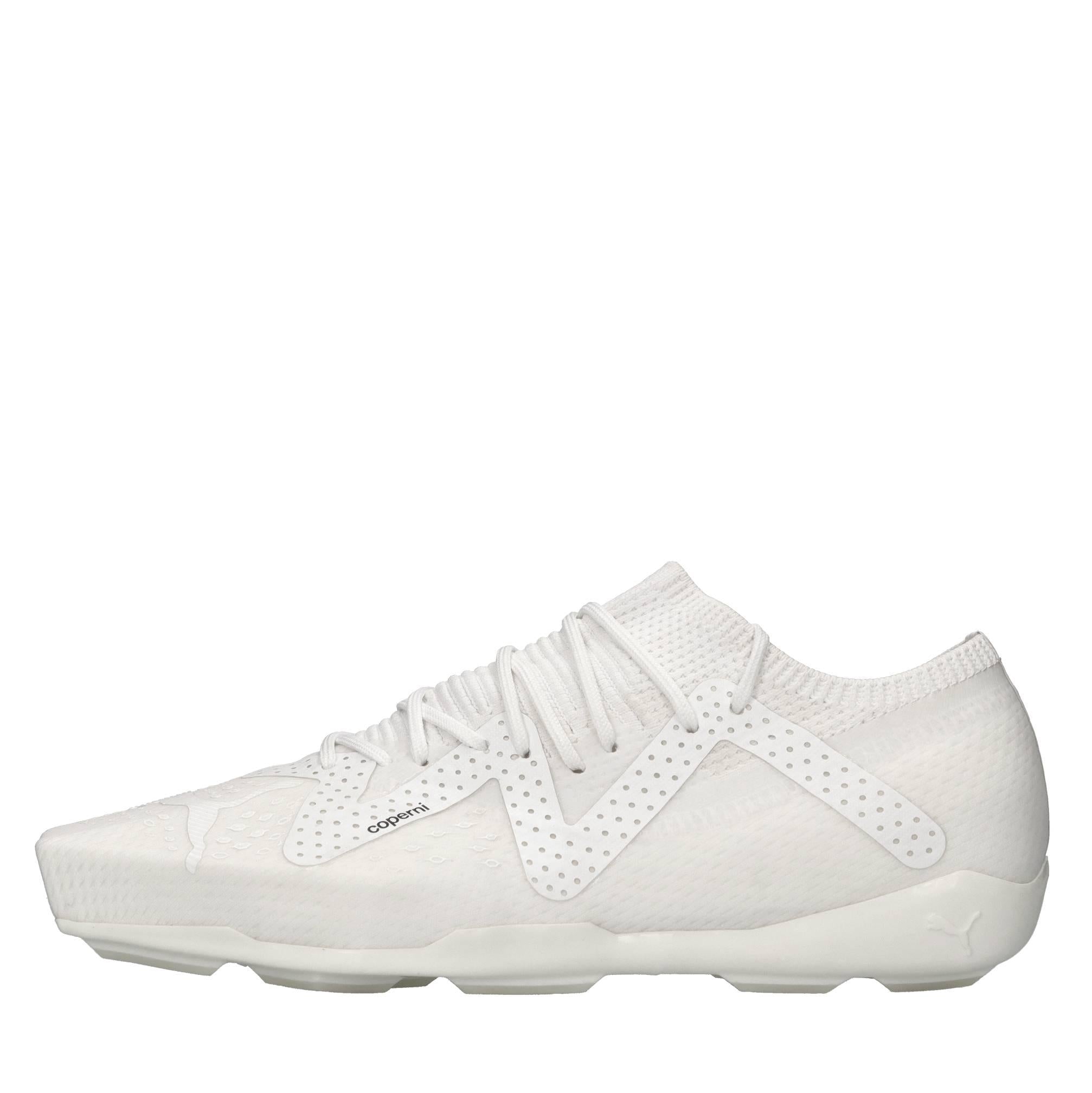 Sneakers in multimateriale e tessuto 