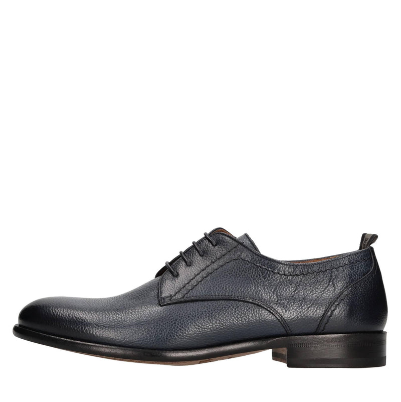 Stringate in pelle 