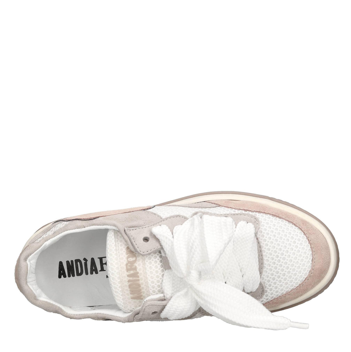 Sneakers in camoscio e tessuto 