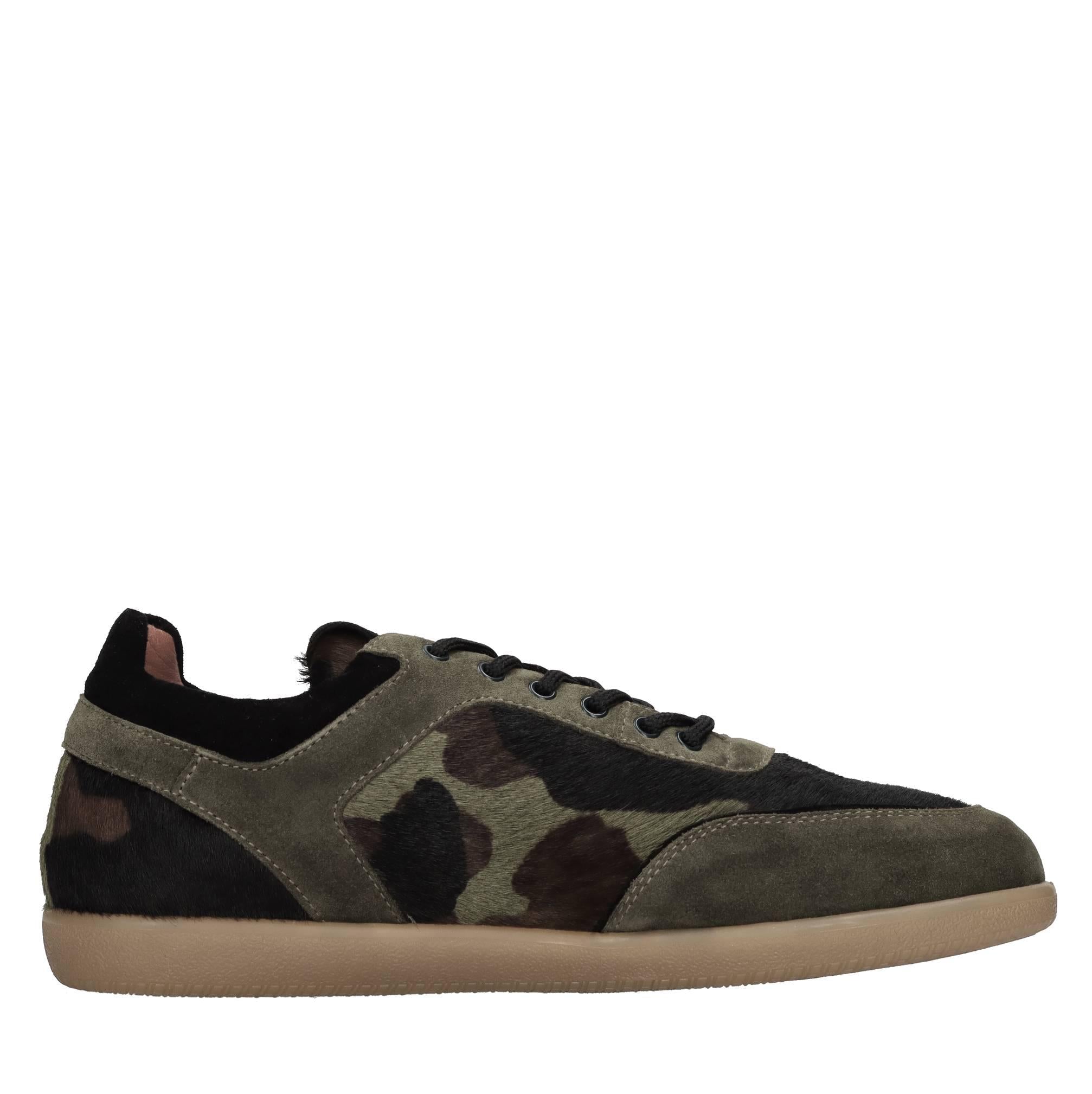 Sneakers in pelle 