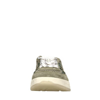 Sneakers in pelle scamosciata, tessuto e inserti in pelle 