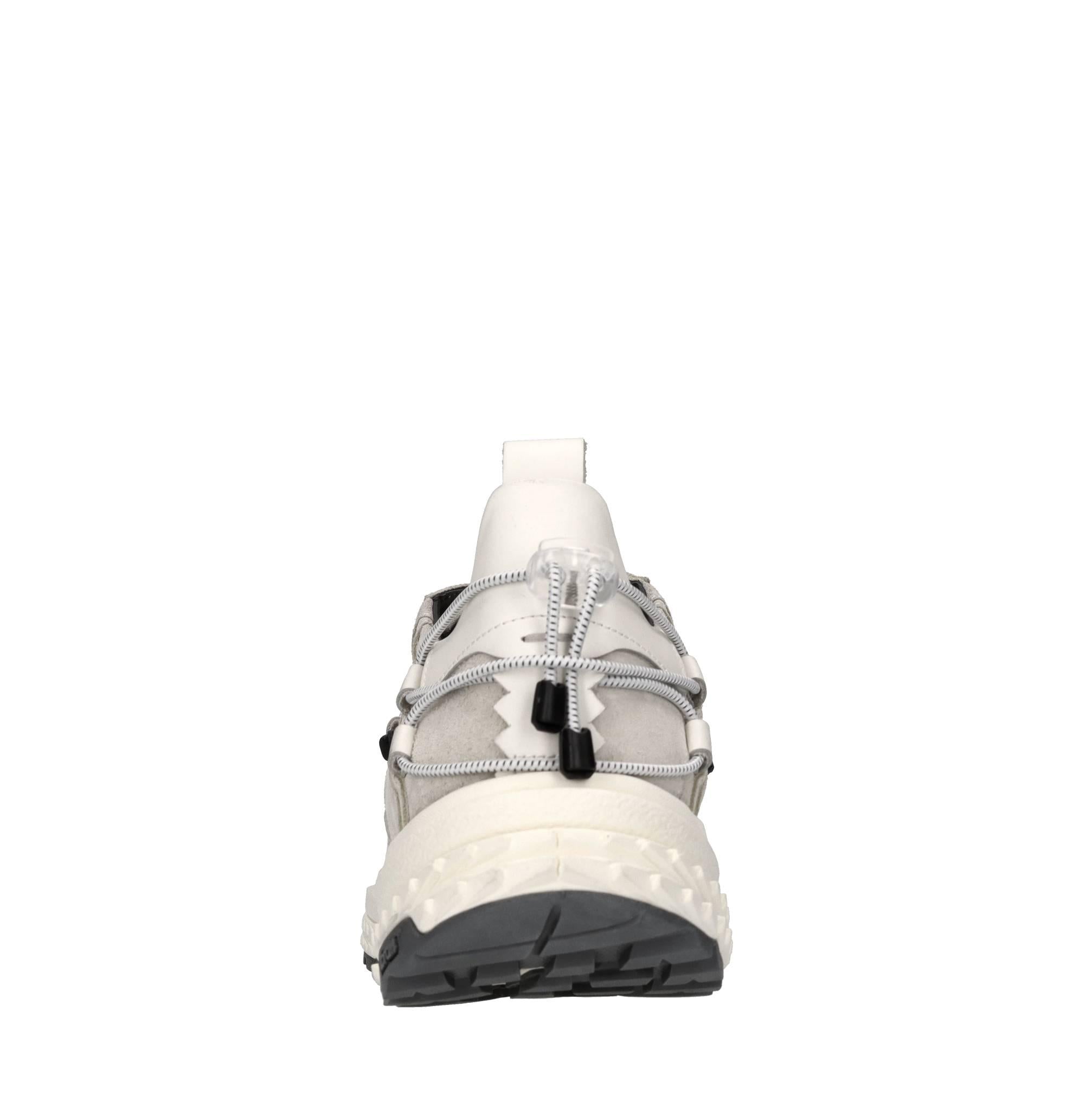 Sneakers in camoscio e pelle 