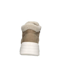 Sneakers alte in camoscio 