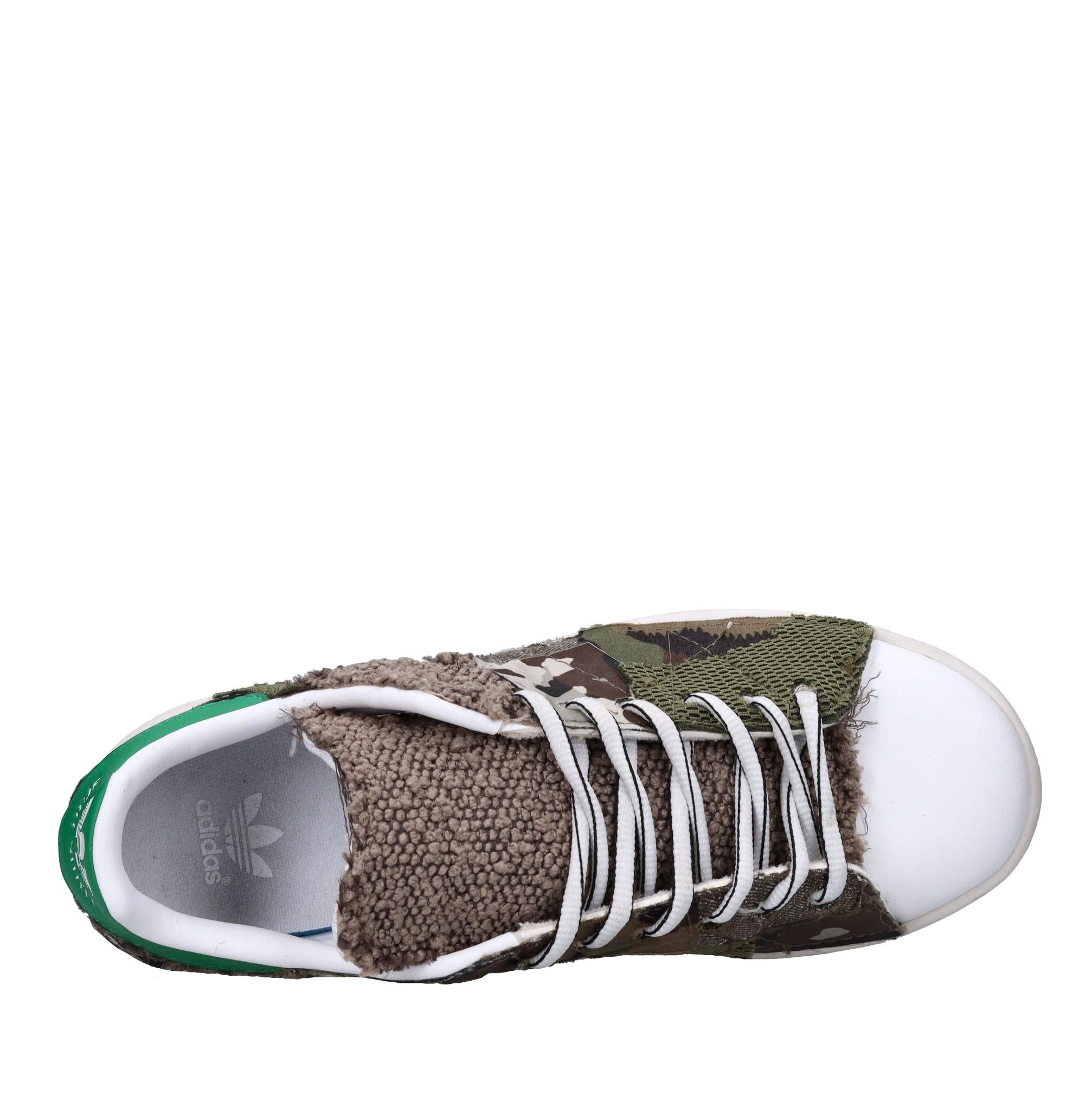 Sneakers in pelle e tessuto 