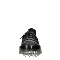 Sneakers in pelle e tessuto 