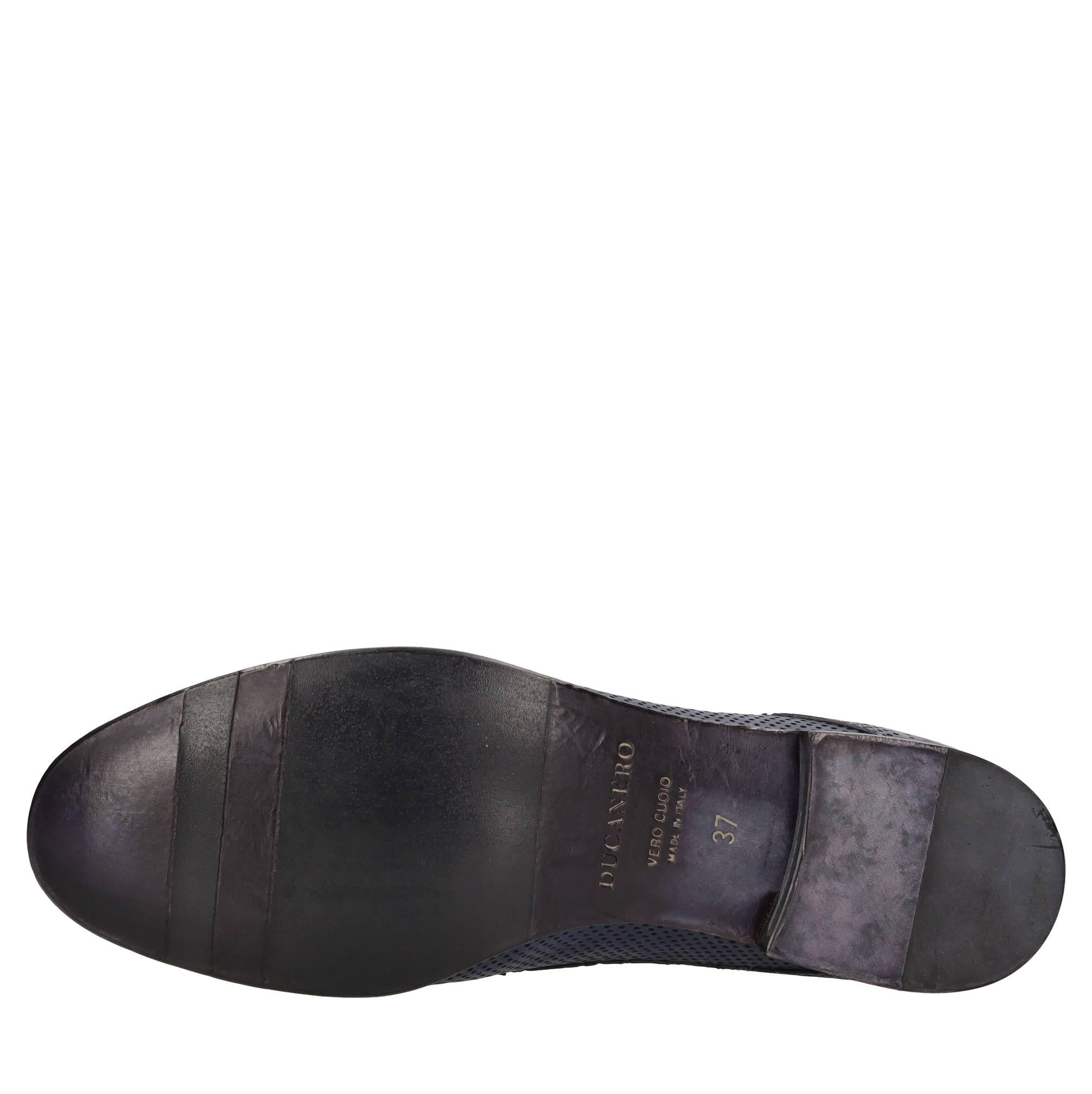 Stringate in pelle 