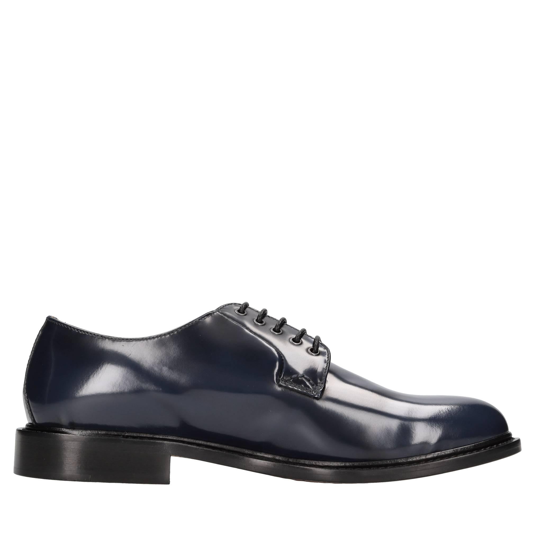 Stringate in pelle 