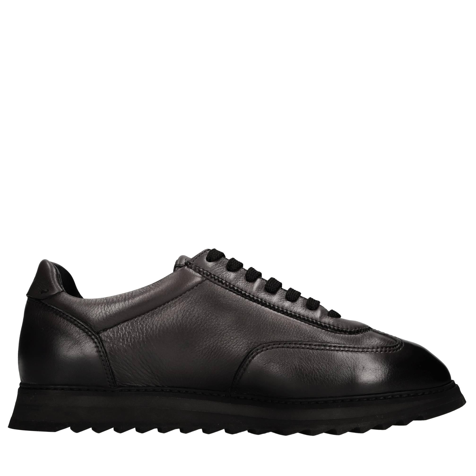 Sneakers in pelle 
