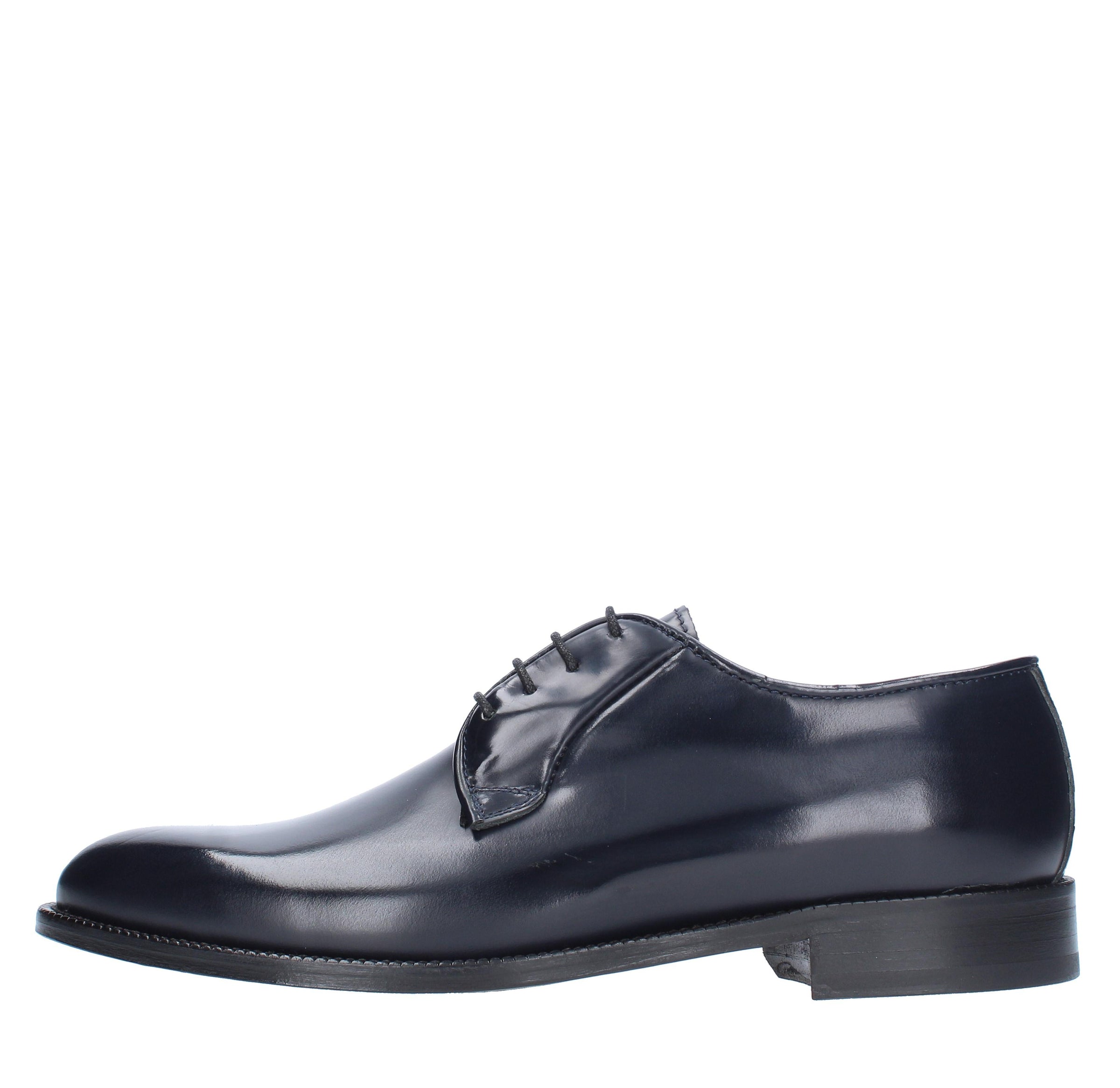Stringate in pelle 