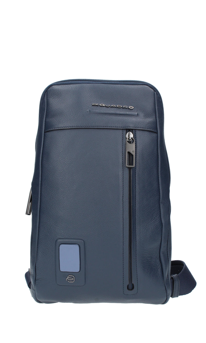 Zaino monospalla PIQUADRO modello CA5106AO in pelle. 