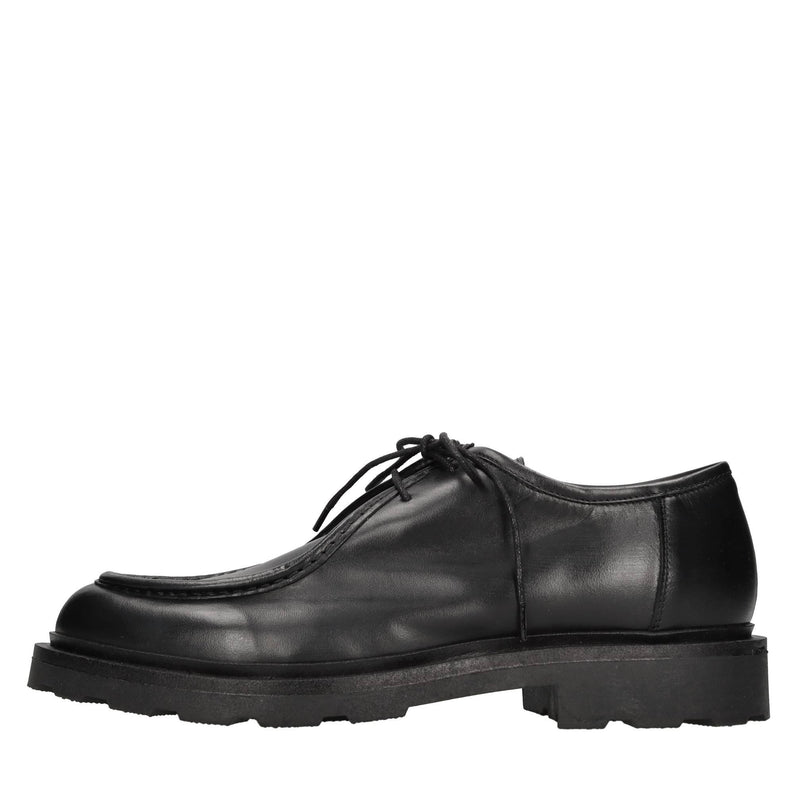 Stringate in pelle 