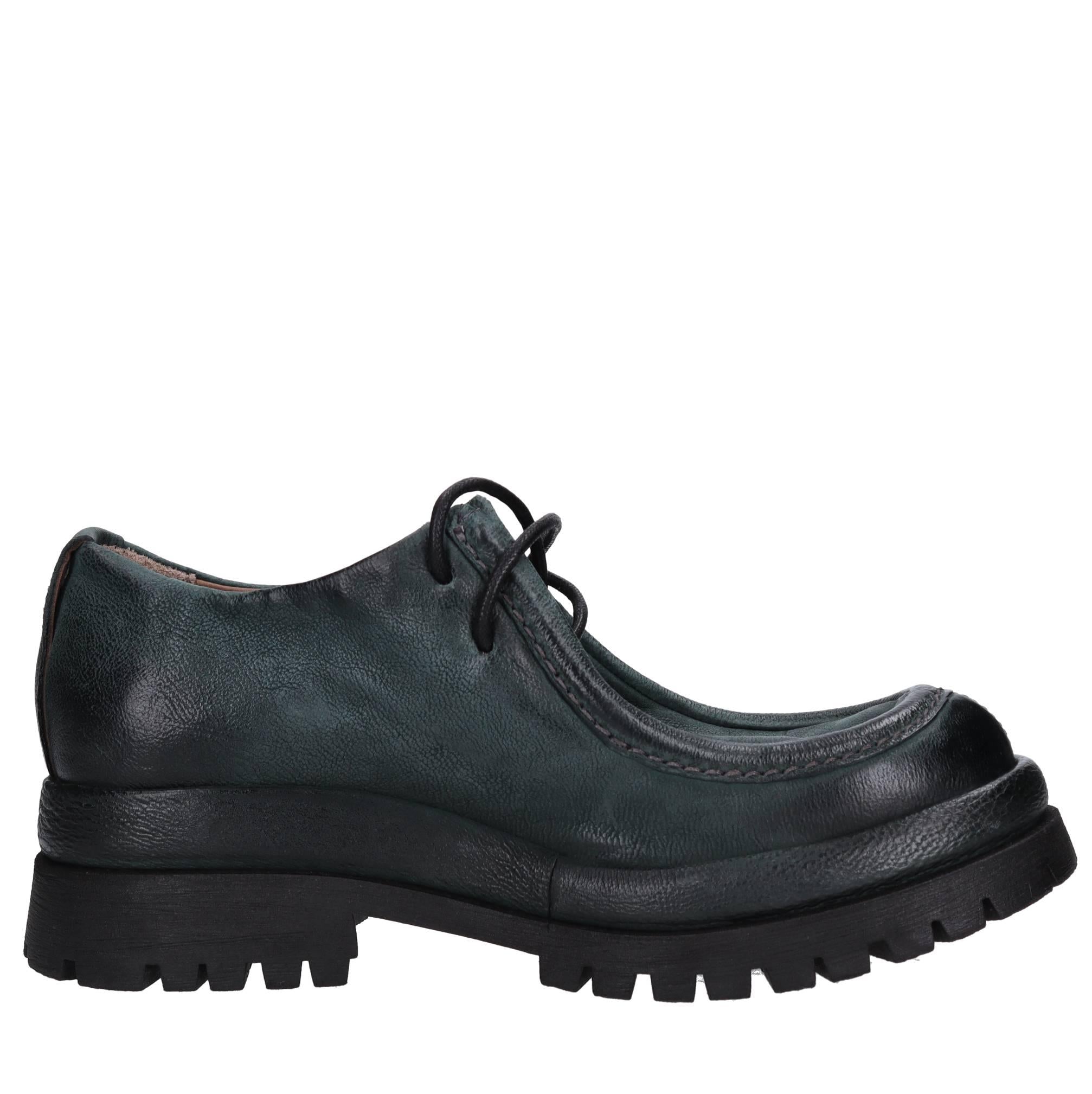 Stringate in pelle 