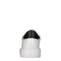 Sneakers in pelle e tessuto 