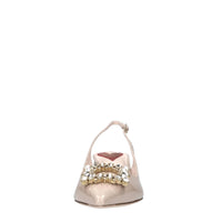Décolleté slingback in vernice 