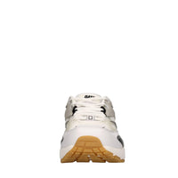 Sneakers in pelle e tessuto 