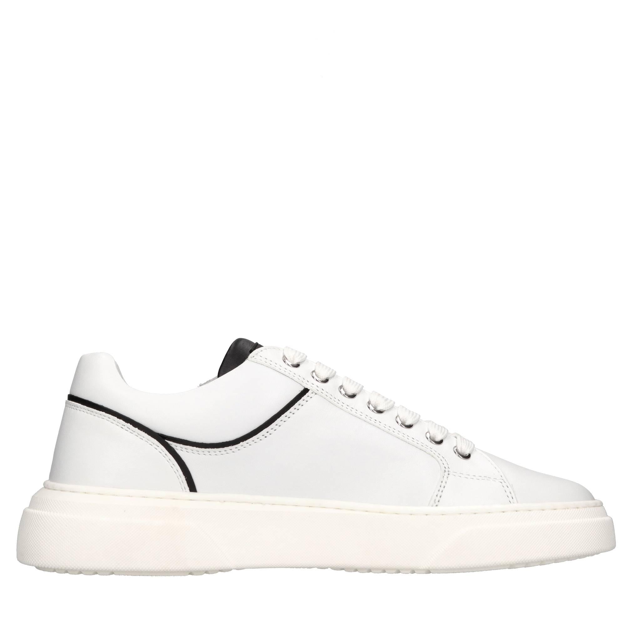 Sneakers in pelle 
