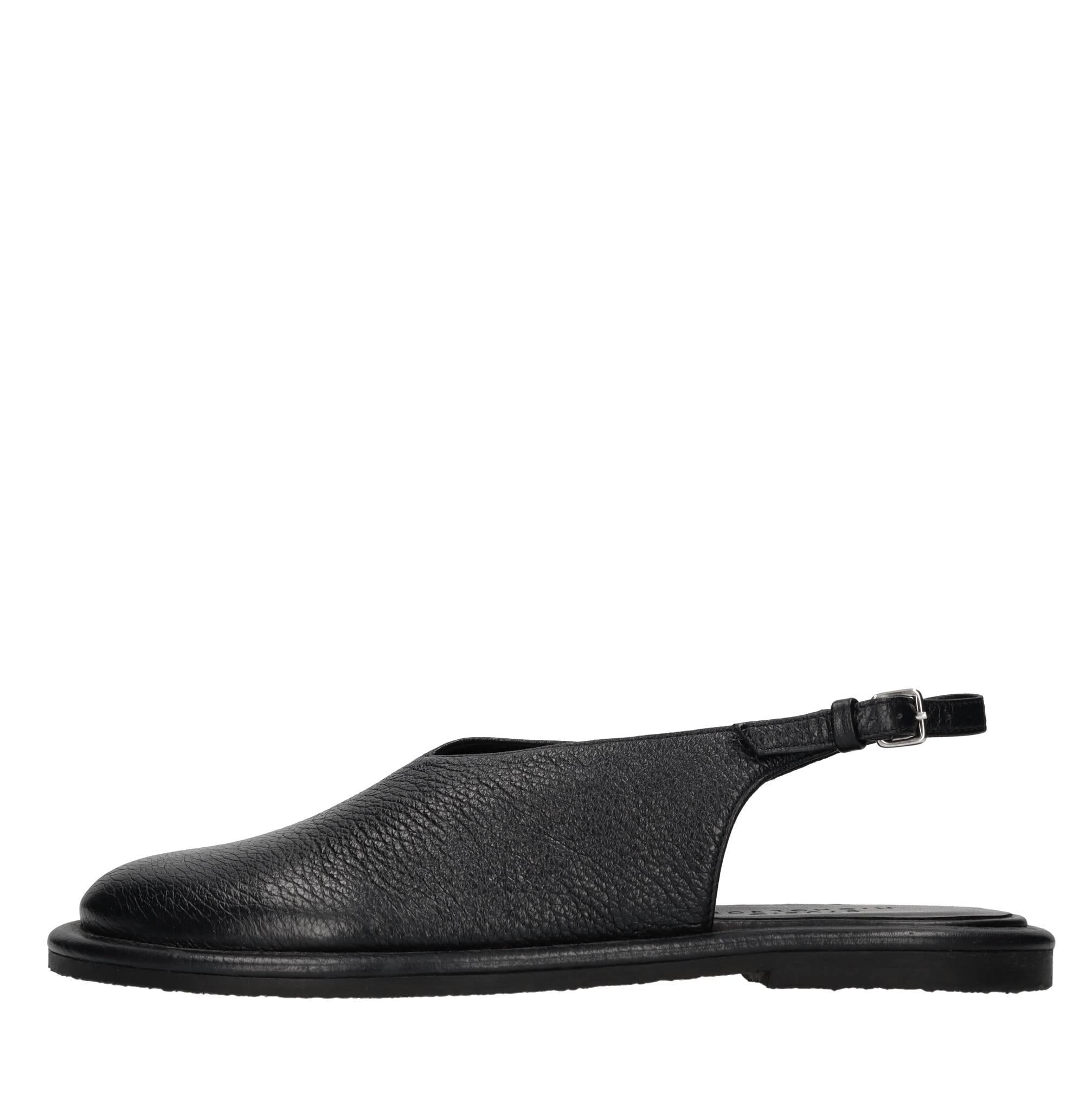 Flat in pelle 