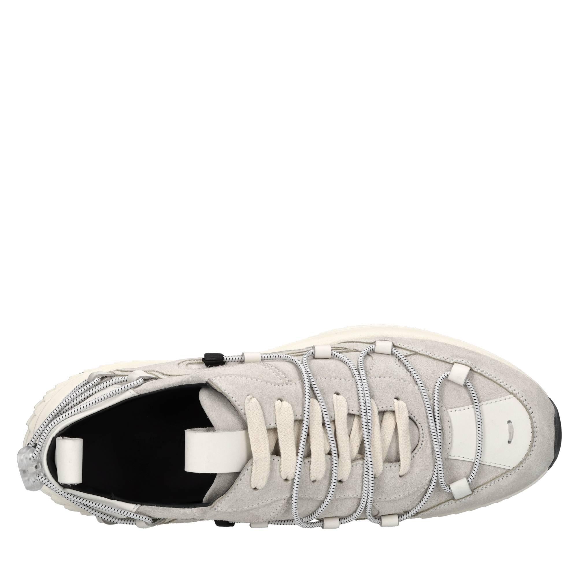 Sneakers in camoscio e pelle 