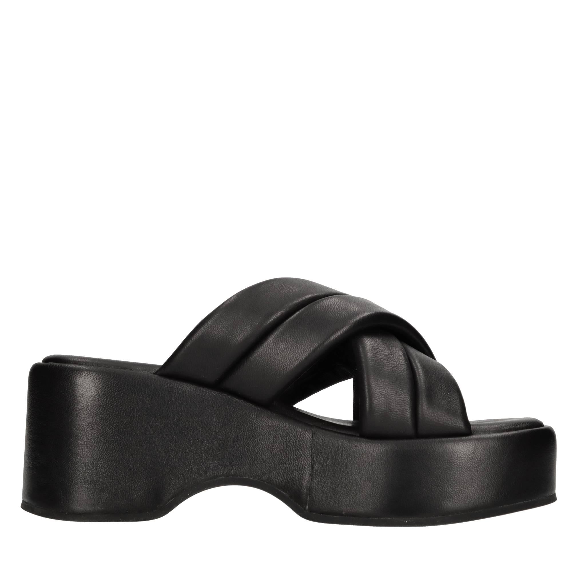 Mules modello TRESSY in pelle 