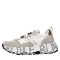 Sneakers in camoscio e tessuto 