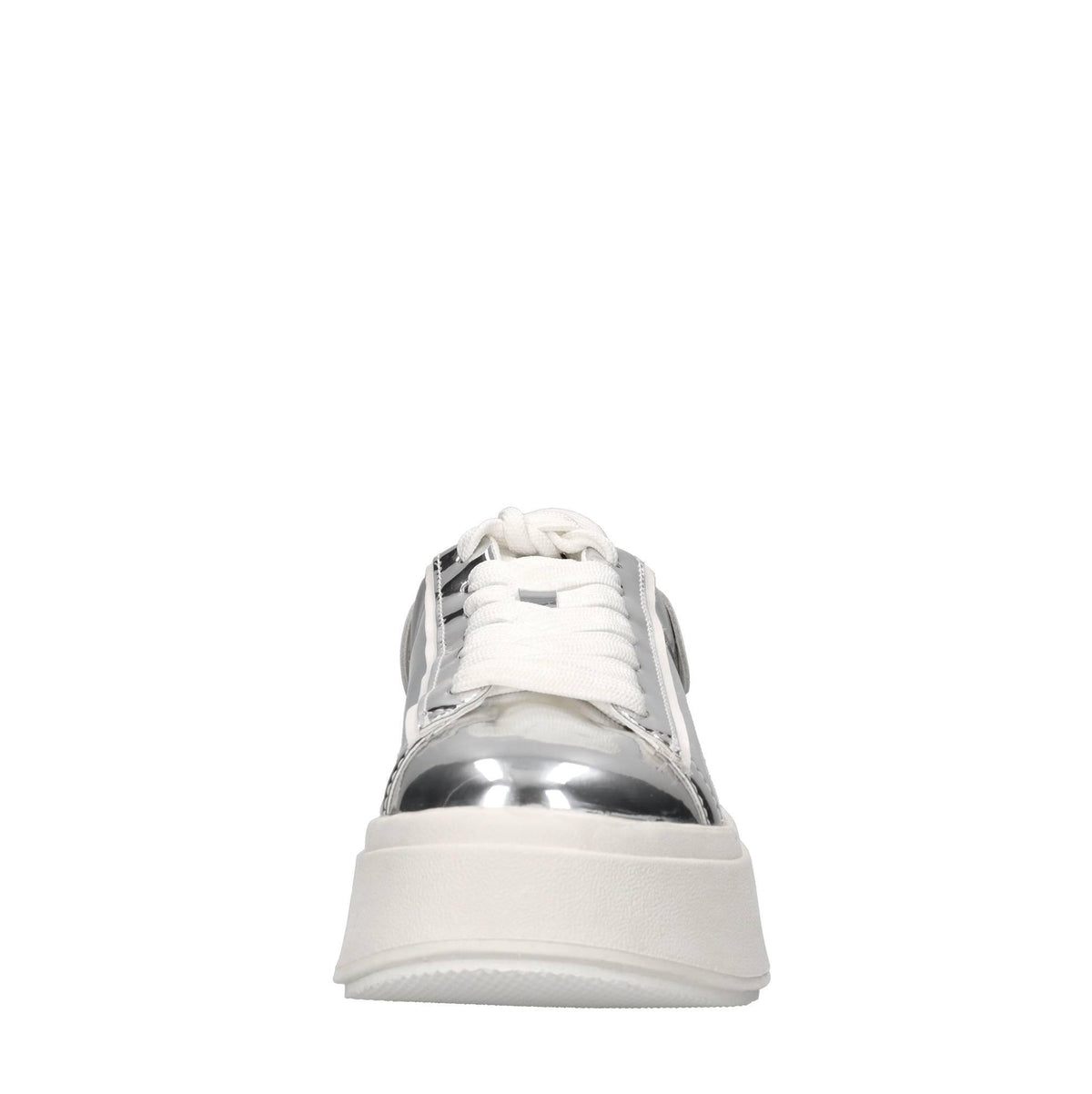 Sneakers in vernice 