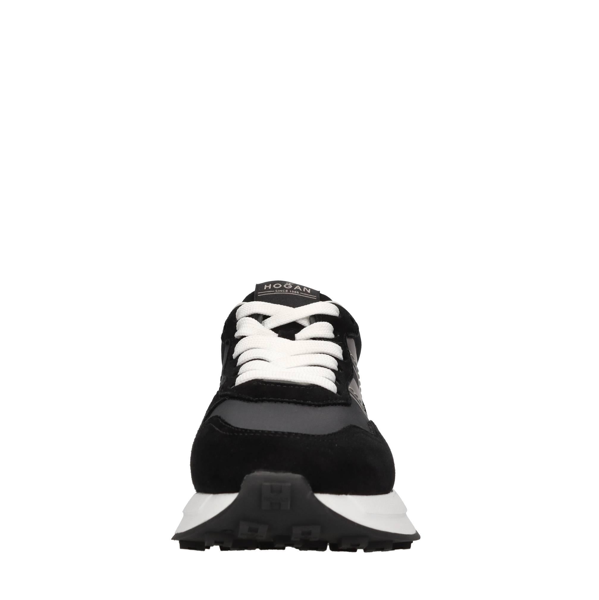 Sneakers in camoscio e tessuto 
