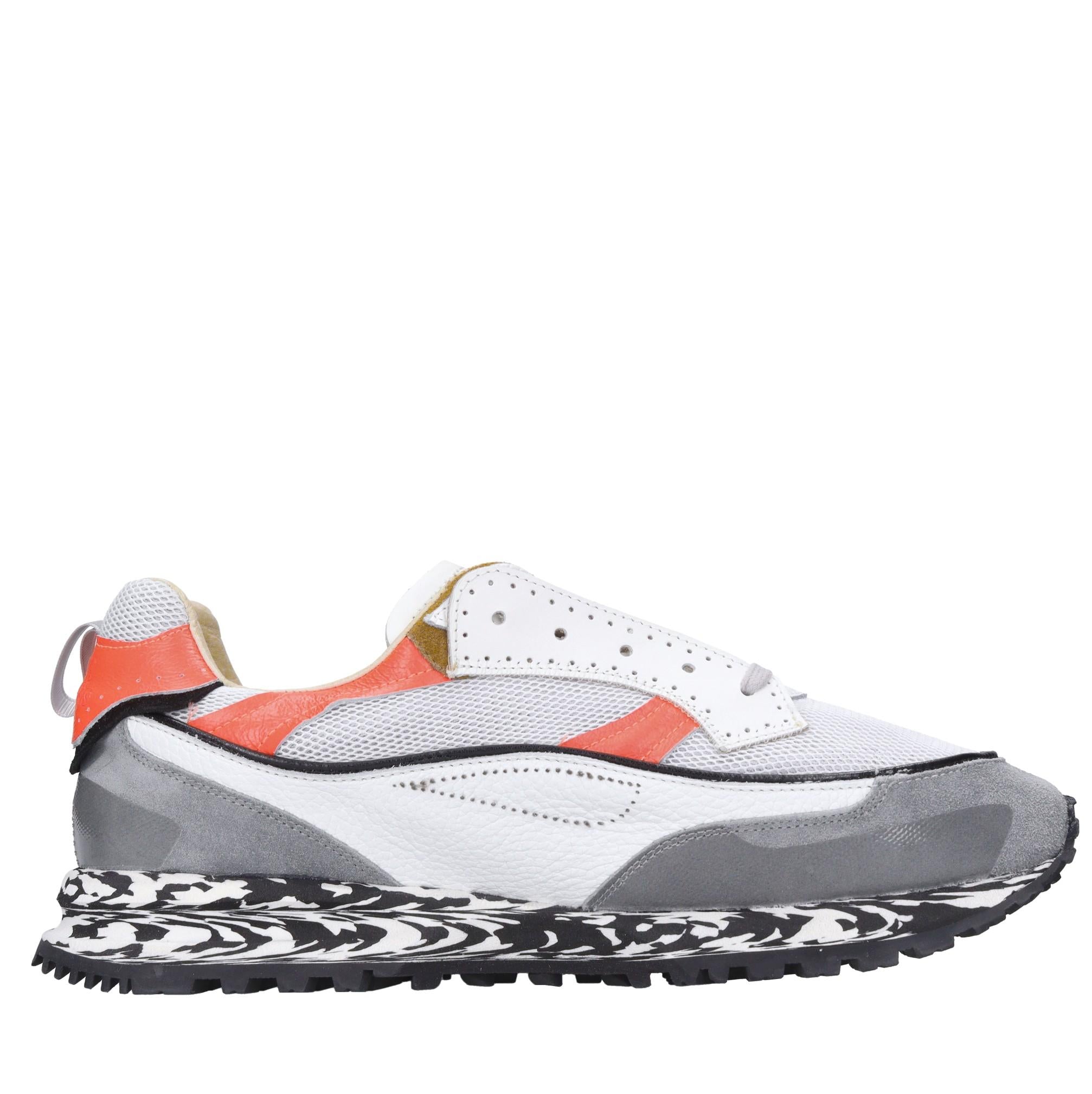 Sneakers in pelle e tessuto 