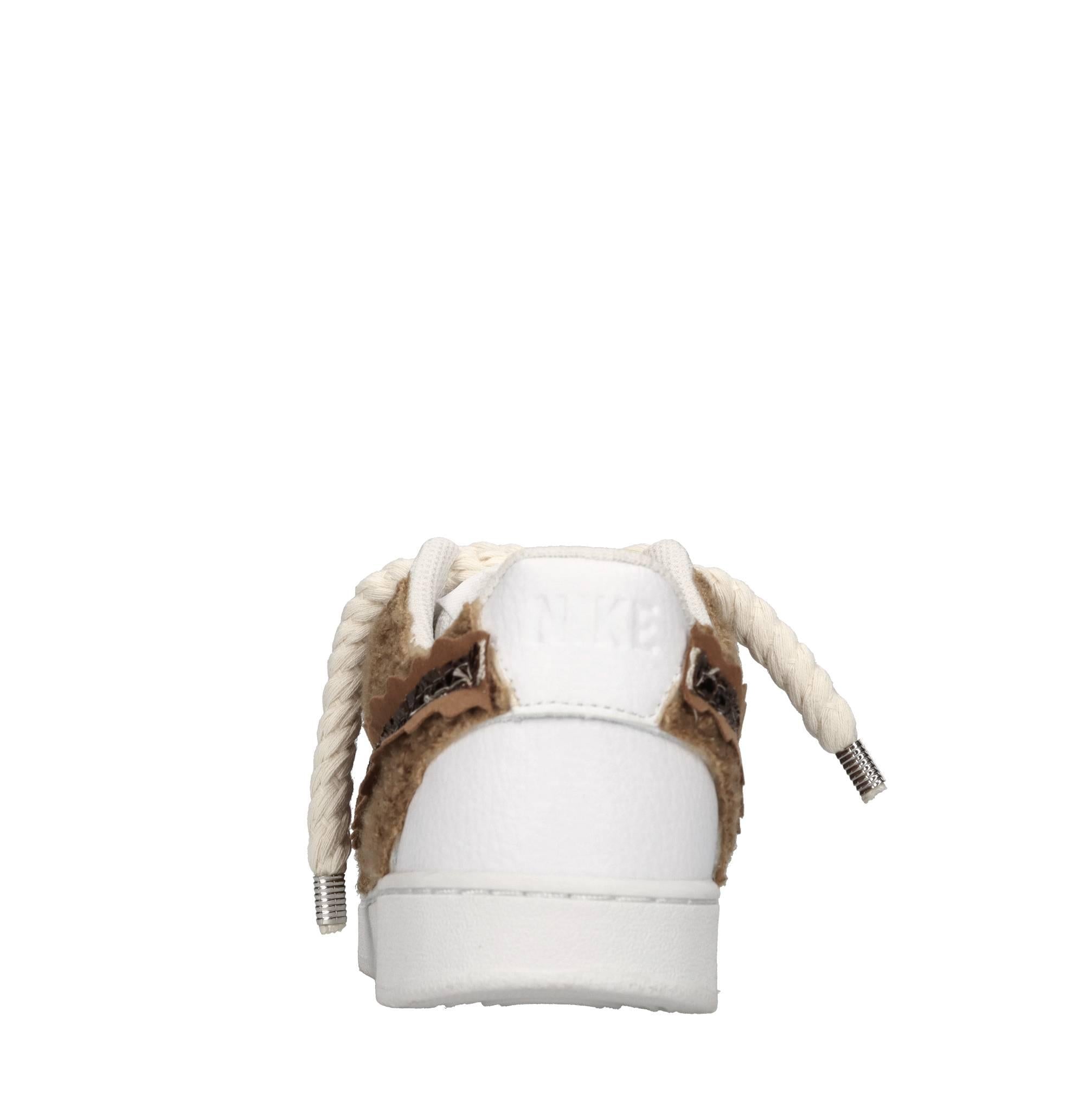 Sneakers in ecopelle ed ecopelliccia 
