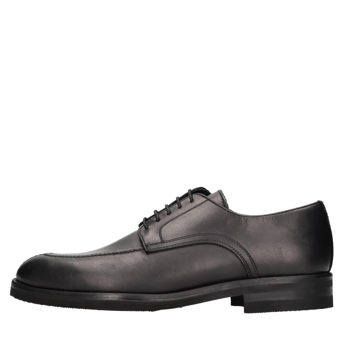 Stringate in pelle 