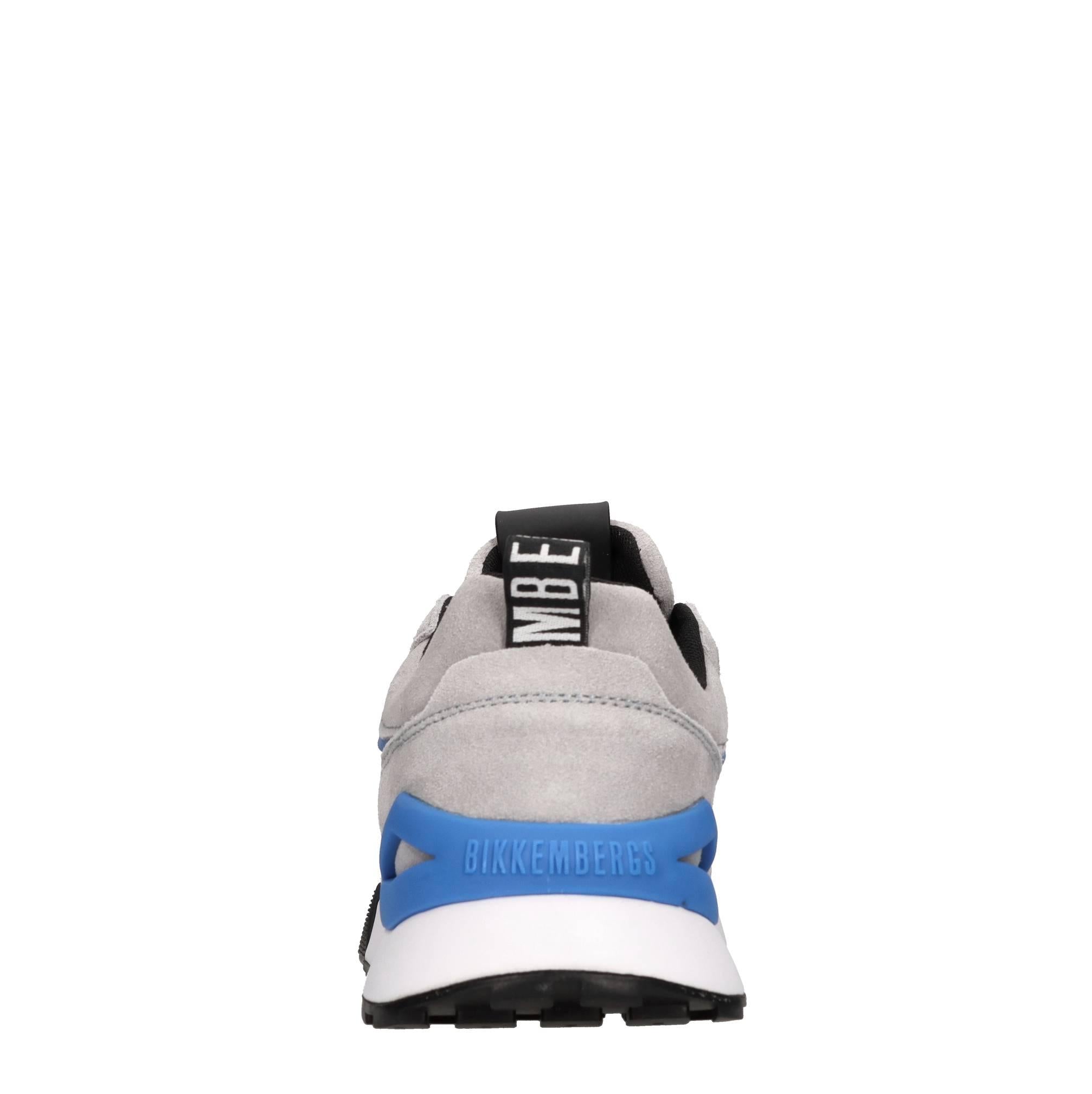 Sneakers in camoscio, ecopelle e tessuto 