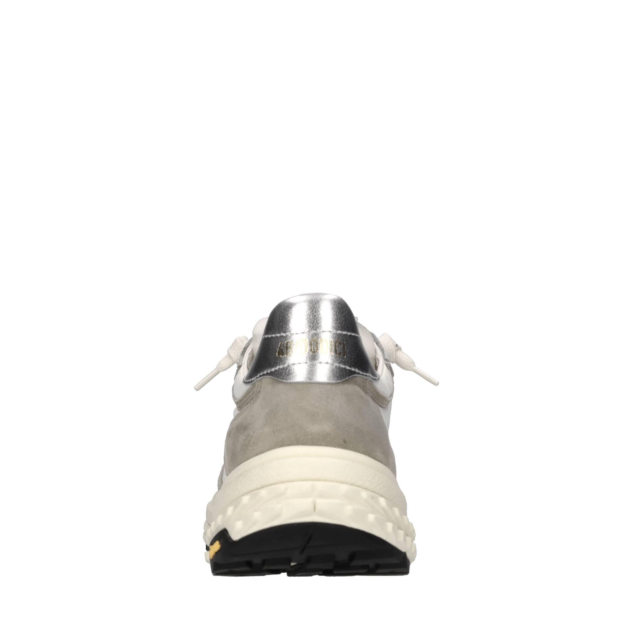 Sneakers in pelle e tessuto 