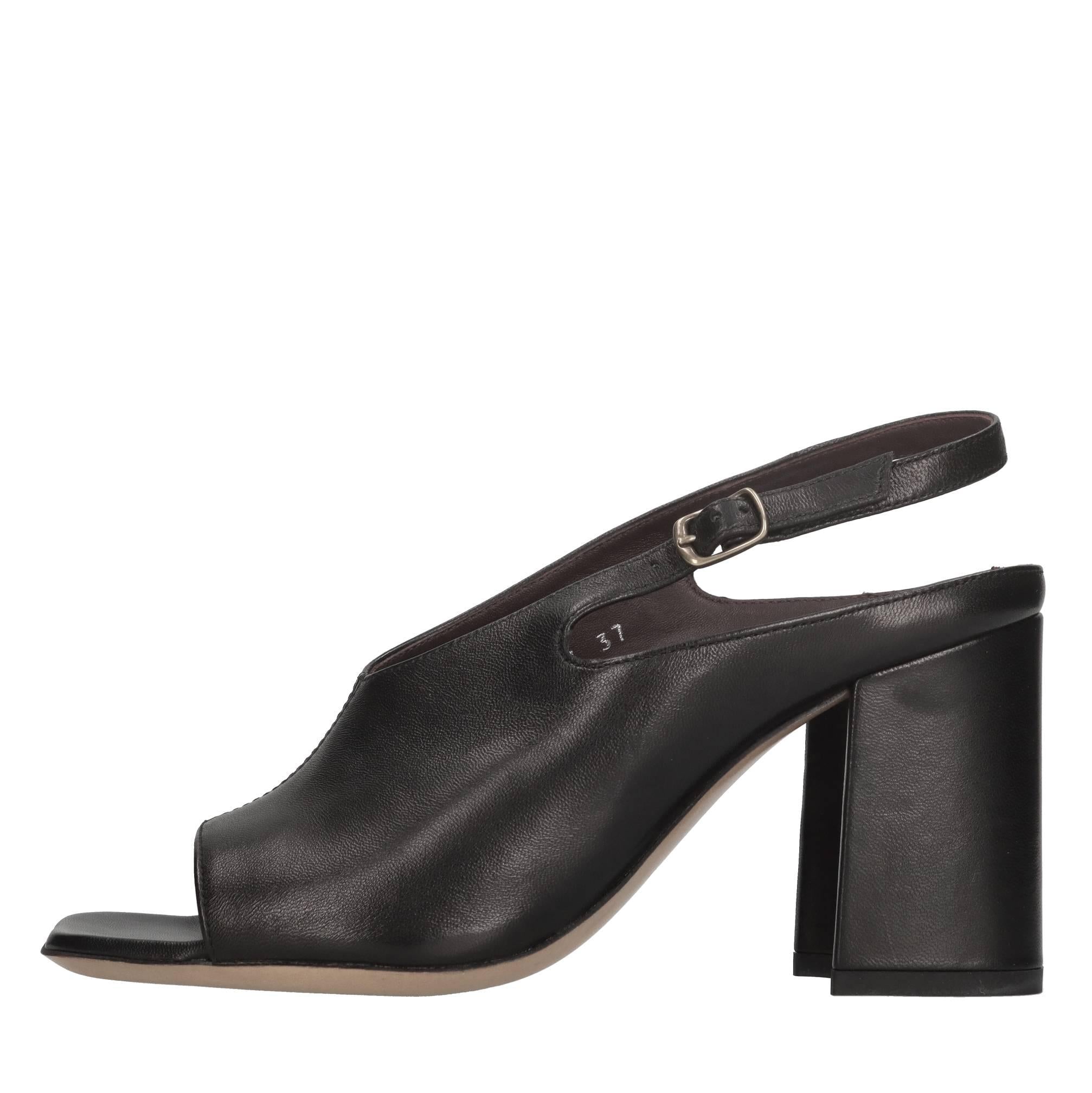 Sandali in pelle 