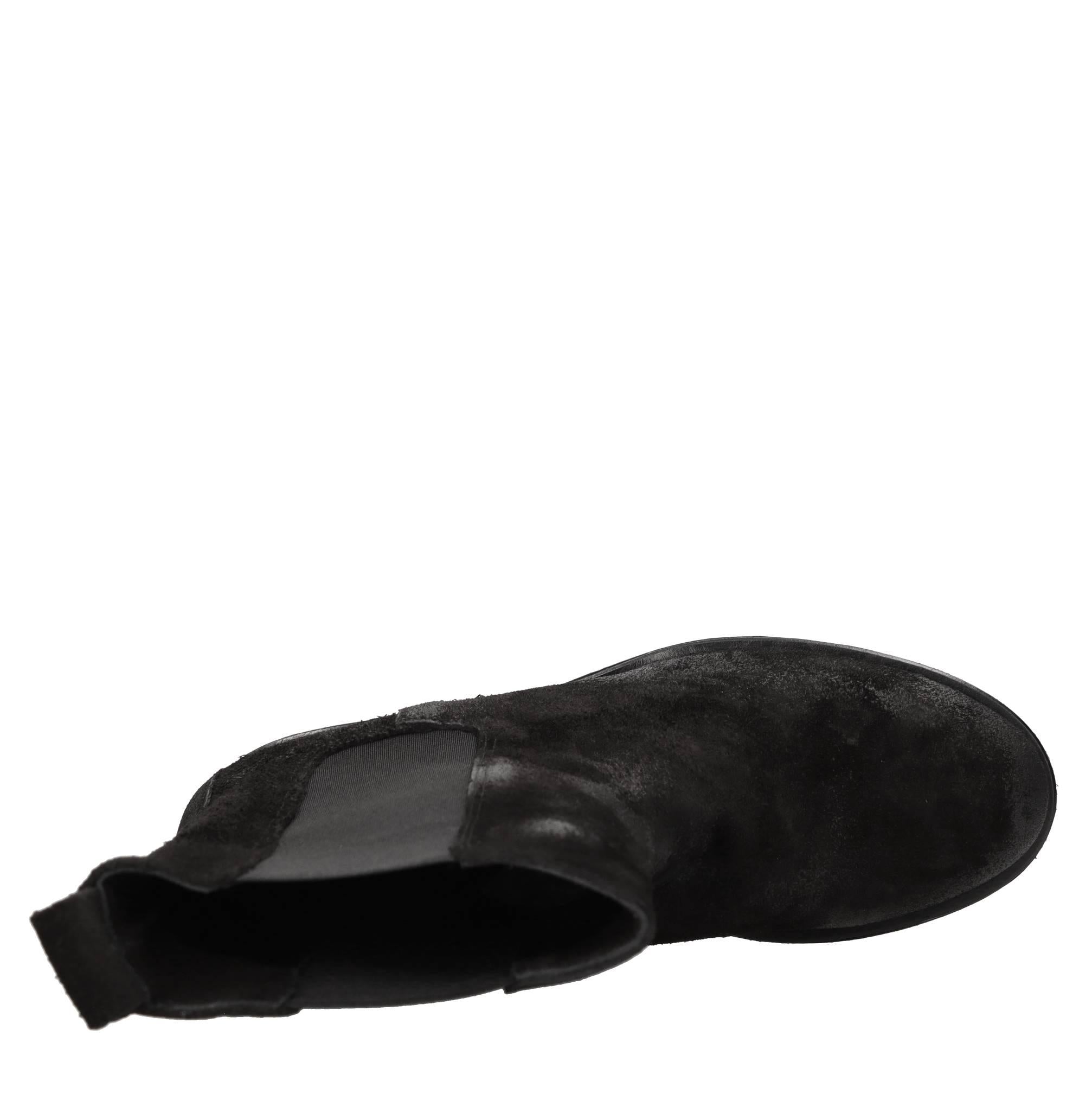 Tronchetti in camoscio ed elastico 
