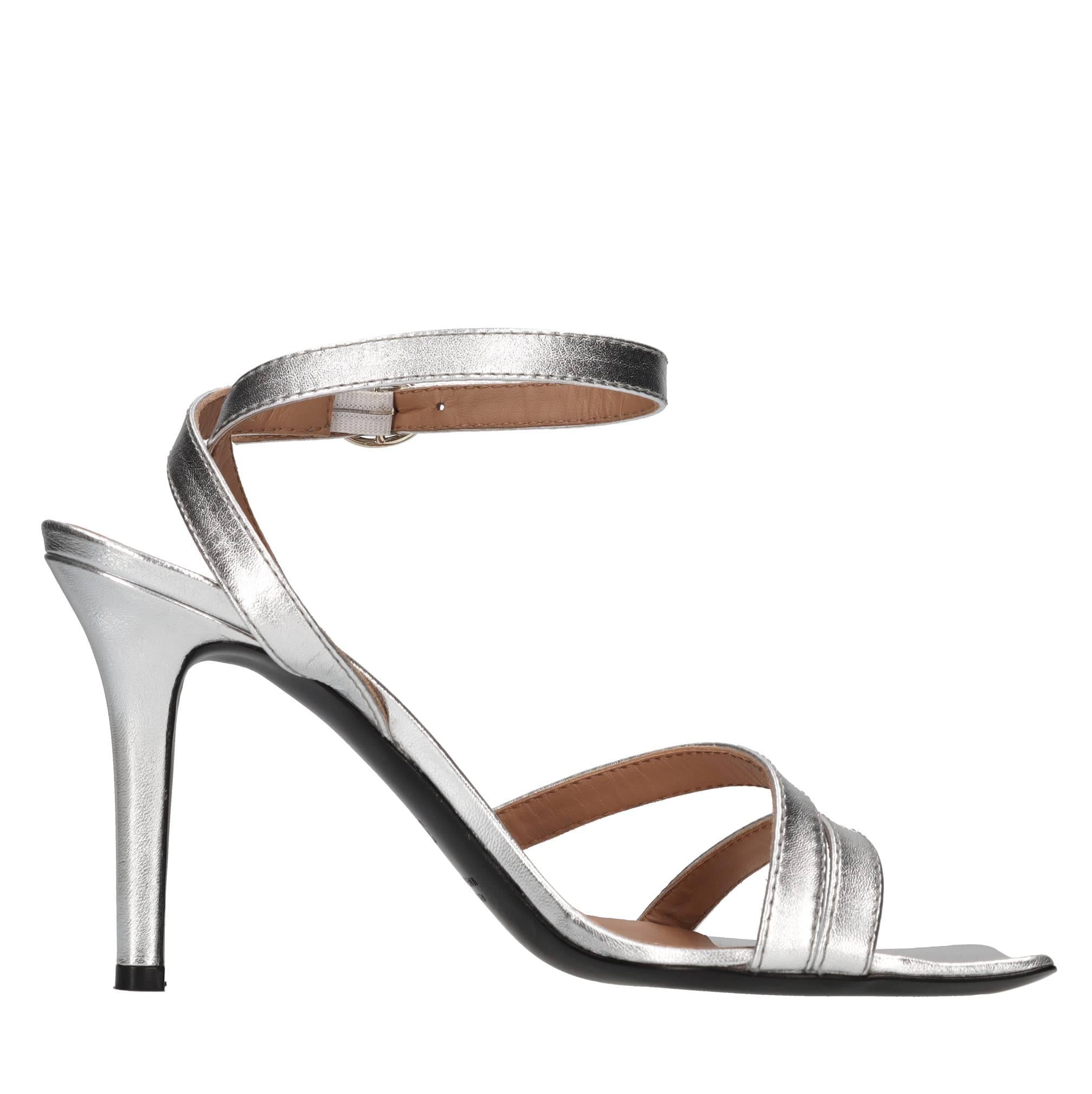 Sandali in pelle 