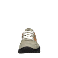 Sneakers in camoscio e tessuto 