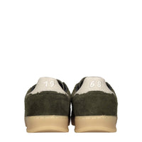 Sneakers in camoscio ed ecopelle 