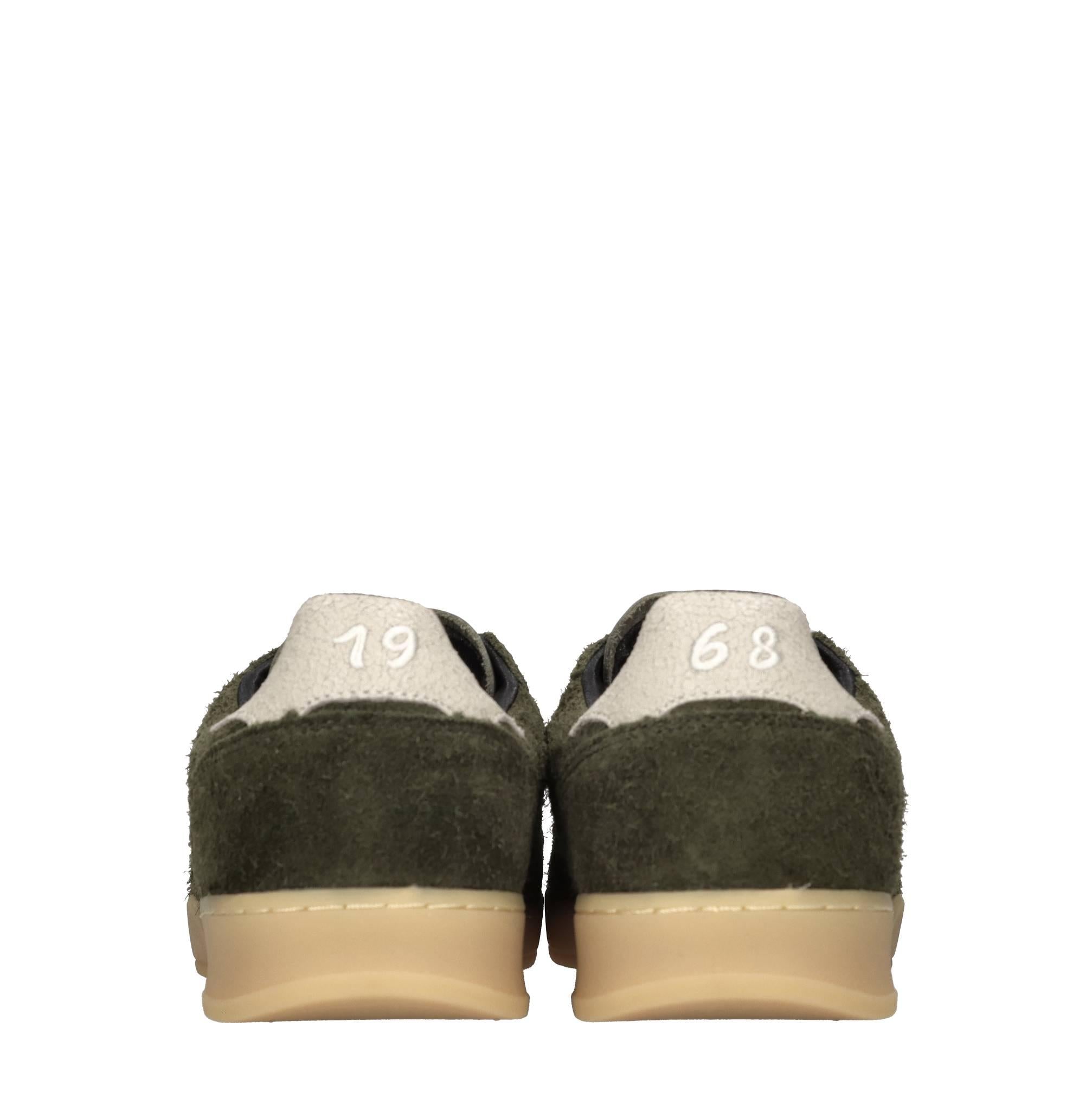 Sneakers in camoscio ed ecopelle 